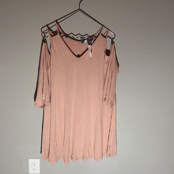 Shay and Me Dresses & Skirts - Open Shoulder Peach Dress w/tags